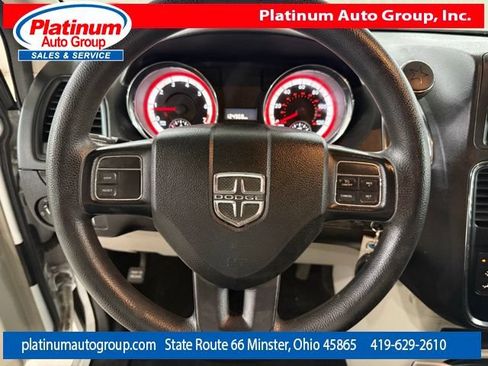 Used 2017 Dodge Grand Caravan SE FWD image 15