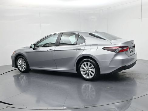 Used 2024 Toyota Camry LE AWD/4WD image 5