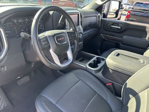 Used 2022 GMC Sierra 2500 SLT w/ SLT Convenience Package image 10