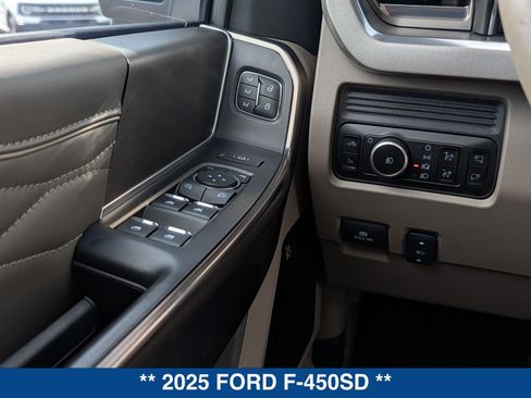 Used 2025 Ford F450 Platinum w/ Platinum Plus Package AWD/4WD image 51