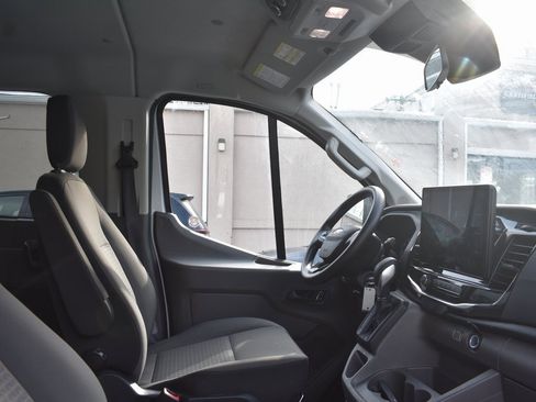 Used 2023 Ford Transit 350 XLT image 20