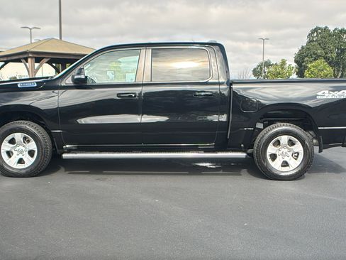 Used 2022 RAM 1500 Big Horn AWD/4WD image 6