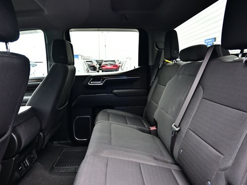 Used 2023 Chevrolet Silverado 1500 LT AWD/4WD image 14