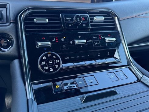 Used 2025 Nissan Armada PRO-4X image 19