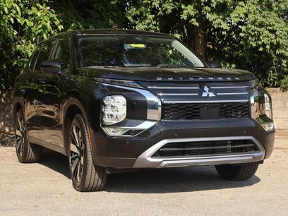 New 2025 Mitsubishi Outlander SE