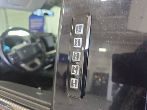 Used 2022 Ford F150 Lariat w/ Equipment Group 502A High image 20