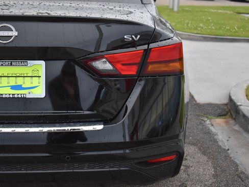 Used 2023 Nissan Altima 2.5 SV image 8