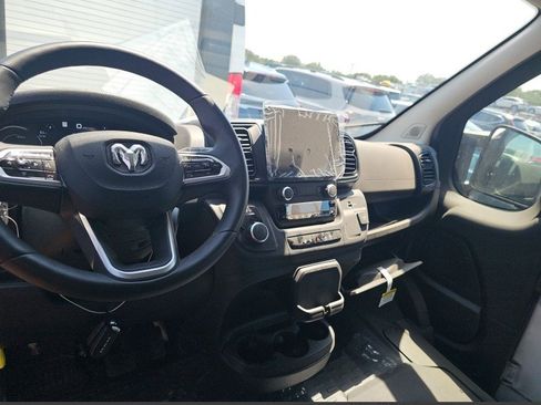 Used 2024 RAM ProMaster 3500 w/ Delivery Van Package image 8