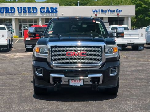 Used 2016 GMC Sierra 2500 Denali w/ Duramax Plus Package AWD/4WD image 10