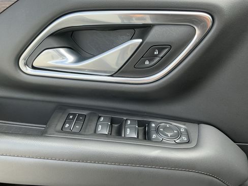 Used 2022 Chevrolet Tahoe High Country AWD/4WD image 14