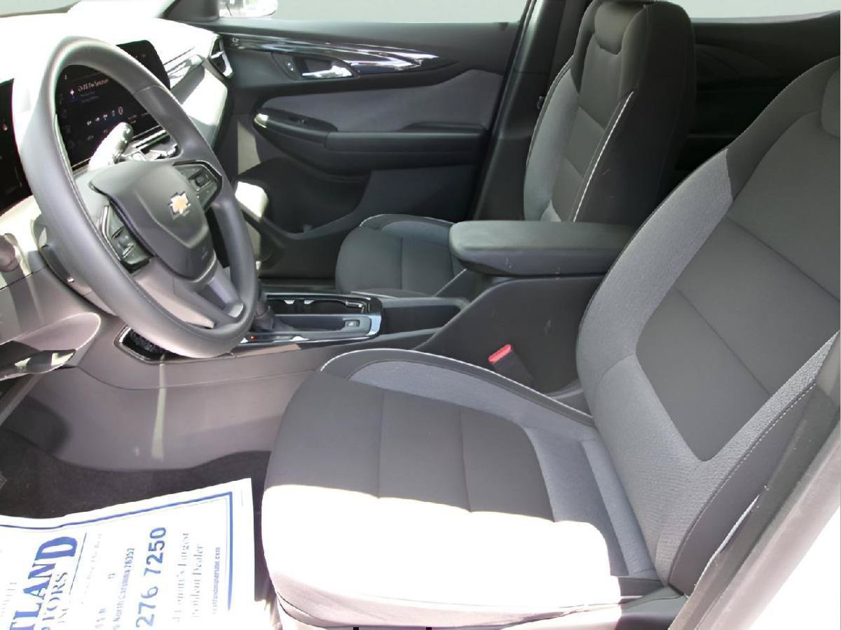 Used 2024 Chevrolet TrailBlazer LT FWD image 13