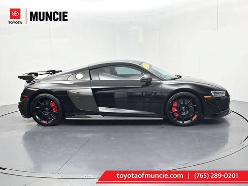 Used 2023 Audi R8 V10 GT RWD image 1