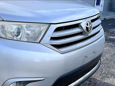 Used 2013 Toyota Highlander Limited image 36
