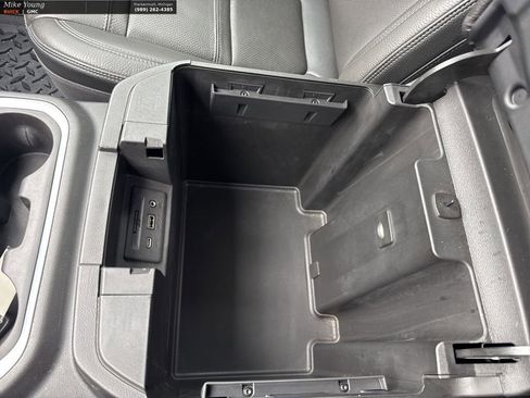 Used 2022 GMC Sierra 2500 Denali w/ Denali Black Diamond Edition image 35