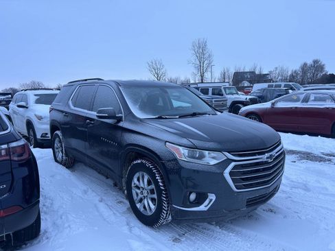 Used 2019 Chevrolet Traverse LT image 3