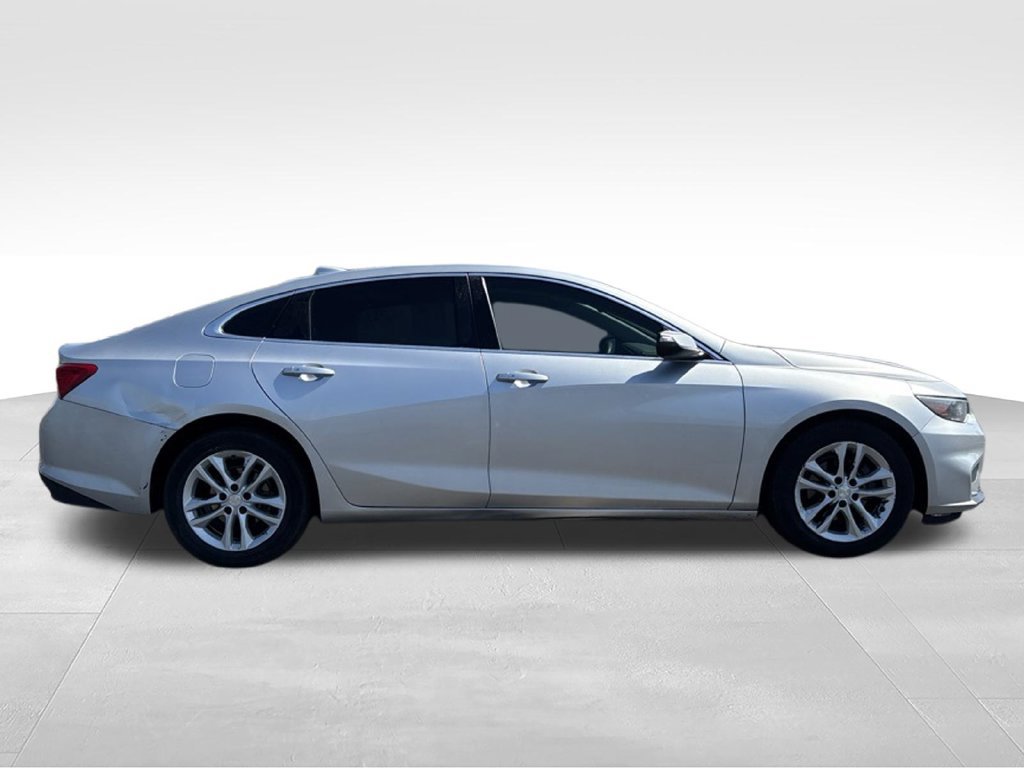 Used 2018 Chevrolet Malibu LT FWD image 4