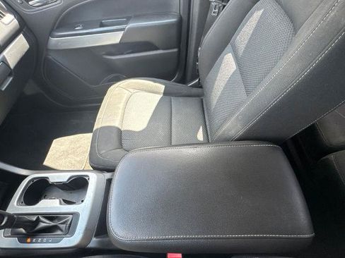 Used 2018 Chevrolet Colorado LT w/ LT Convenience Package RWD image 20