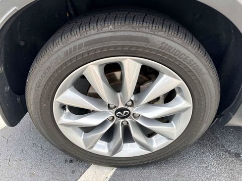 Used 2021 INFINITI QX50 Luxe w/ Accent Package image 27