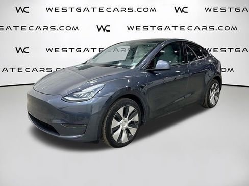 Used 2021 Tesla Model Y Long Range image 1