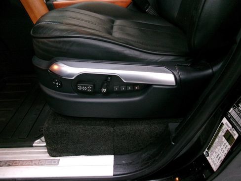 Used 2012 Land Rover Range Rover Supercharged w/ Silver Pack AWD/4WD image 21
