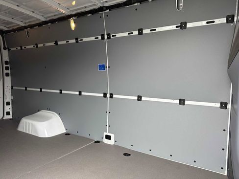 Used 2023 Mercedes-Benz Sprinter 3500 image 13