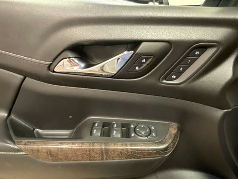Used 2023 GMC Acadia Denali FWD image 13