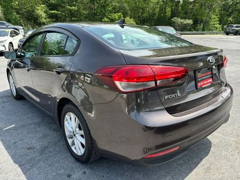Used 2017 Kia Forte LX w/ LX Popular Package FWD image 6