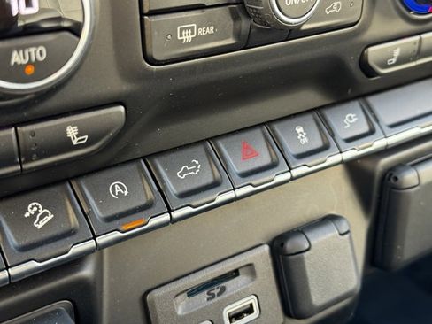 Used 2021 Chevrolet Silverado 1500 LT w/ All Star Edition Plus image 13