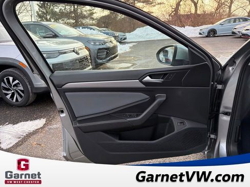 New 2026 Volkswagen Jetta SE image 10