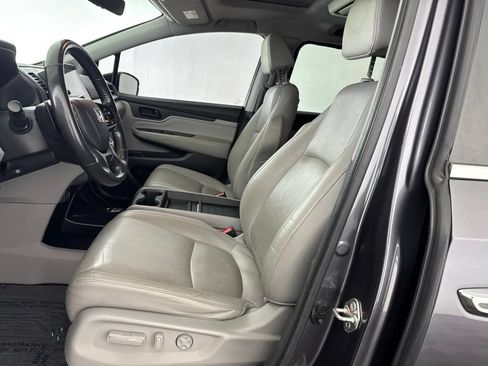Used 2018 Honda Odyssey Touring image 23