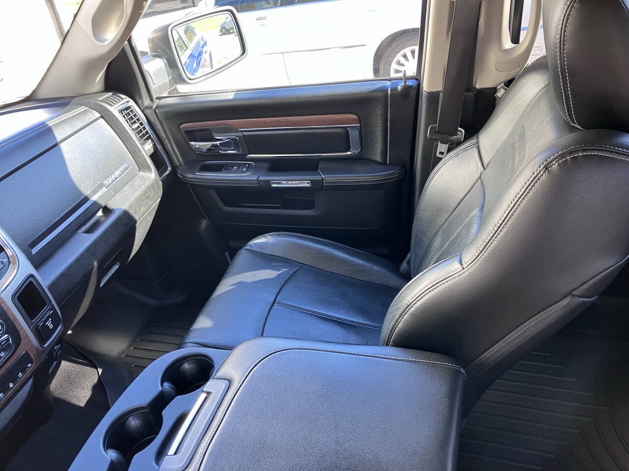 Used 2018 RAM 1500 Laramie AWD/4WD image 11