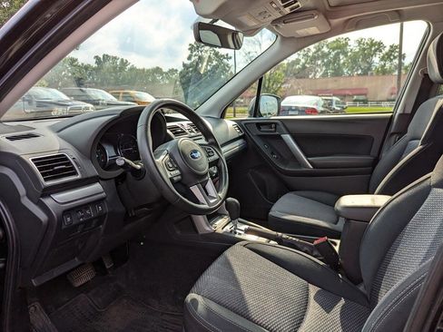 Used 2017 Subaru Forester 2.5i Premium image 12