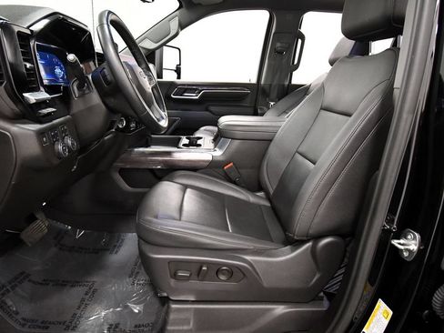 Used 2024 Chevrolet Silverado 2500 LTZ w/ LTZ Plus Package AWD/4WD image 14