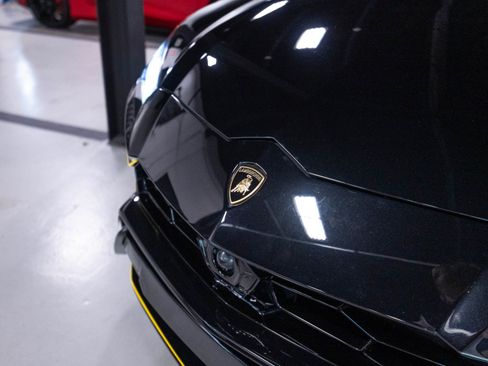 Used 2019 Lamborghini Urus AWD/4WD image 82