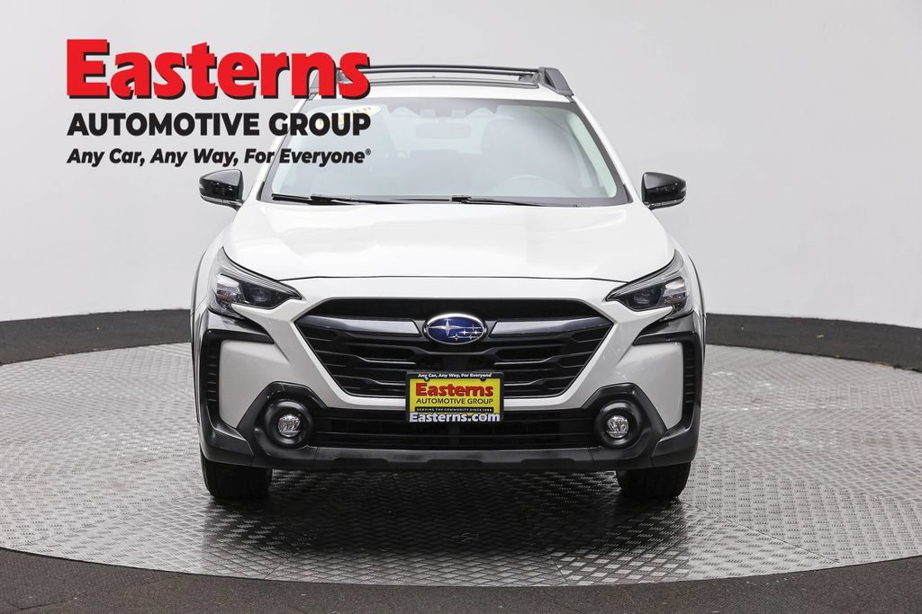 Used 2023 Subaru Outback Premium AWD/4WD image 4