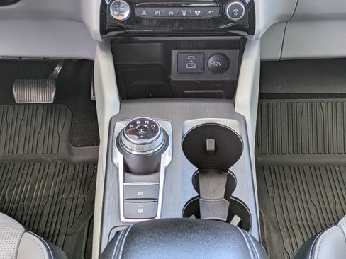 Used 2023 Ford Escape Platinum AWD/4WD image 18