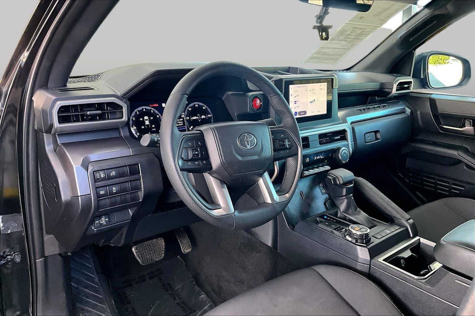 Used 2025 Toyota Tacoma TRD Off-Road AWD/4WD image 17