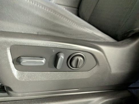 Used 2021 Chevrolet Silverado 1500 LT Trail Boss image 17