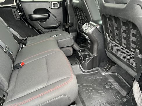 Used 2020 Jeep Wrangler Unlimited Rubicon w/ Steel Bumper Group image 20