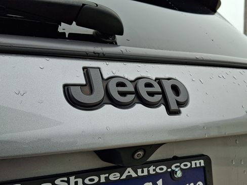 Used 2022 Jeep Compass Trailhawk w/ Sun and Sound Group AWD/4WD image 29
