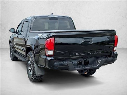 Used 2019 Toyota Tacoma TRD Sport AWD/4WD image 7