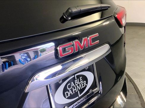 Used 2024 GMC Terrain SLE FWD image 29