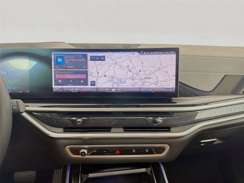 Used 2024 BMW X7 xDrive40i w/ Executive Package AWD/4WD image 15