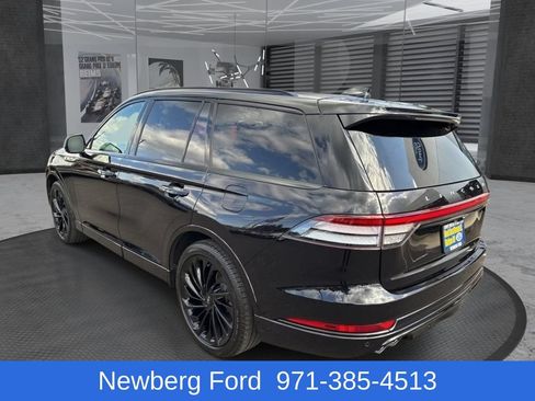 Used 2025 Lincoln Aviator Reserve w/ Equipment Group 201A AWD/4WD image 7
