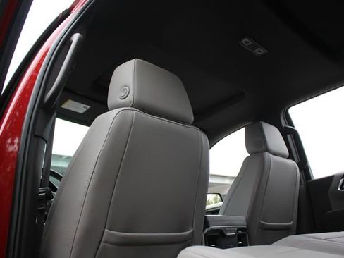 Used 2024 GMC Sierra 1500 SLT image 31