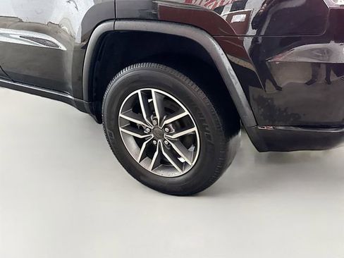 Used 2021 Jeep Grand Cherokee Limited AWD/4WD image 31