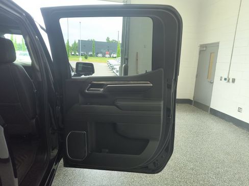 Used 2026 Chevrolet Silverado 1500 LTZ AWD/4WD image 25