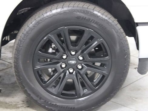 Used 2025 Ford F150 Platinum AWD/4WD image 12