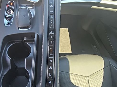 Used 2023 Chevrolet Corvette Stingray Preferred Cpe w/ Z51 Performance Package image 25