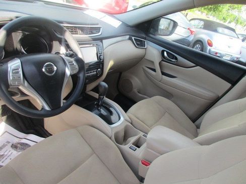 Used 2016 Nissan Rogue SV w/ SV Premium Package AWD/4WD image 15